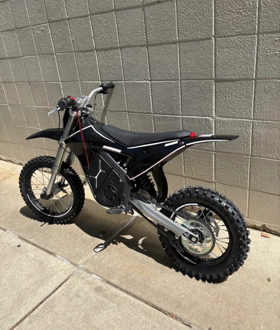 Dust Moto Hightail MODEL 1