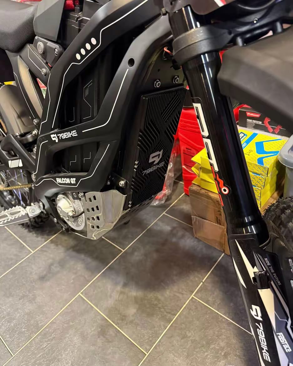 Falcon Pro Electric Dirt Bike - Image 5