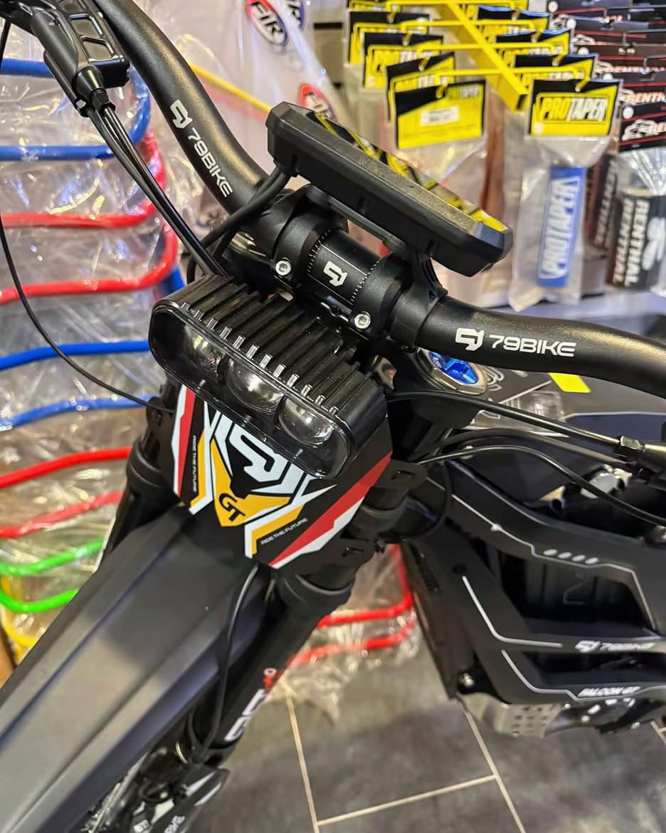 Falcon Pro Electric Dirt Bike - Image 8